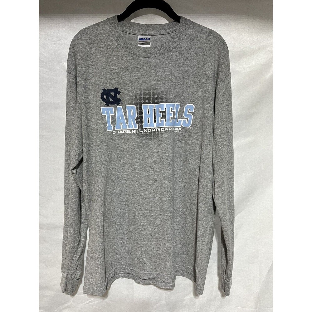 Preowned UNC Tarheels Heather Gray Gildan Long Sleeve T-Shirt Mens Size Large